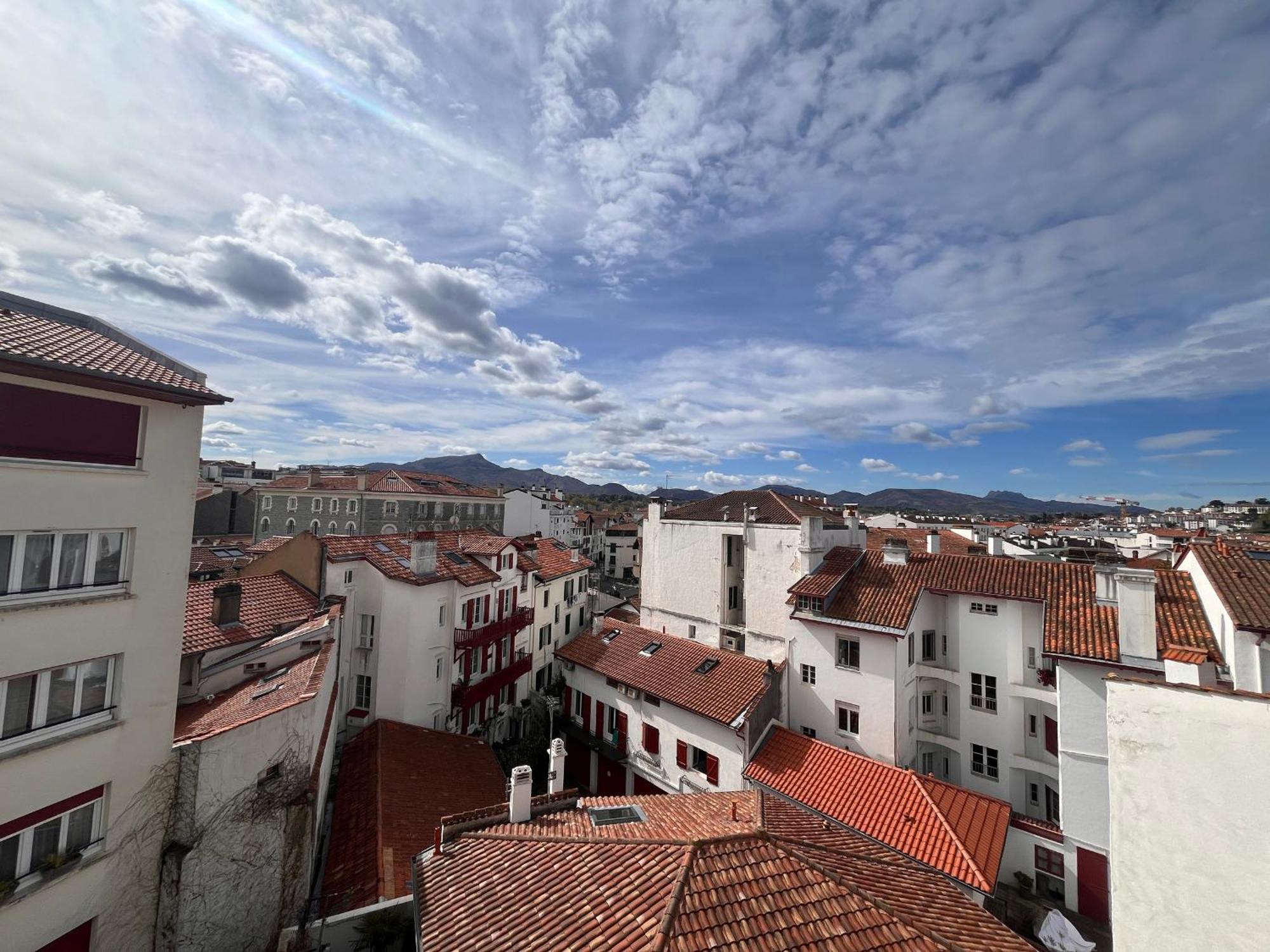 Coeur De Saint-Jean-De-Luz : Appartement Lumineux Avec Balcon, Proche Plage Et Commerces - Fr-1-239-1079 外观 照片