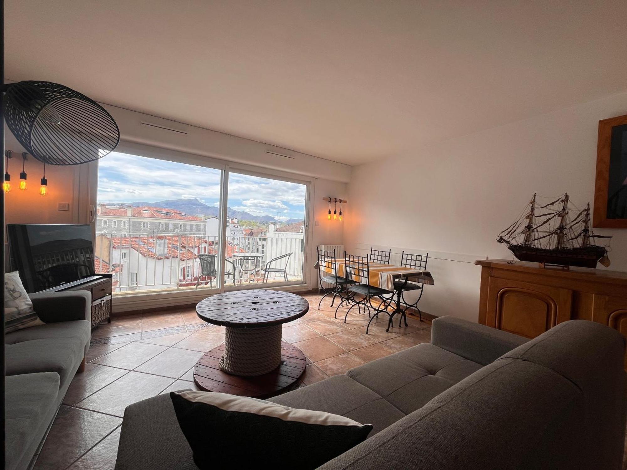 Coeur De Saint-Jean-De-Luz : Appartement Lumineux Avec Balcon, Proche Plage Et Commerces - Fr-1-239-1079 外观 照片